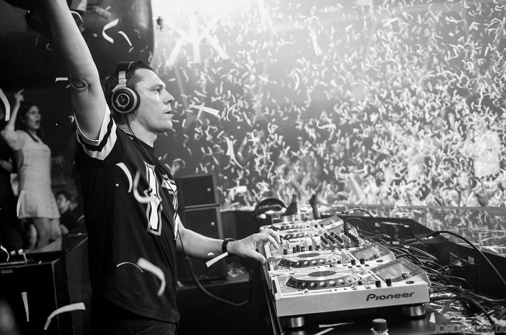 top-10-djs-blog-houseando-2017-tiesto